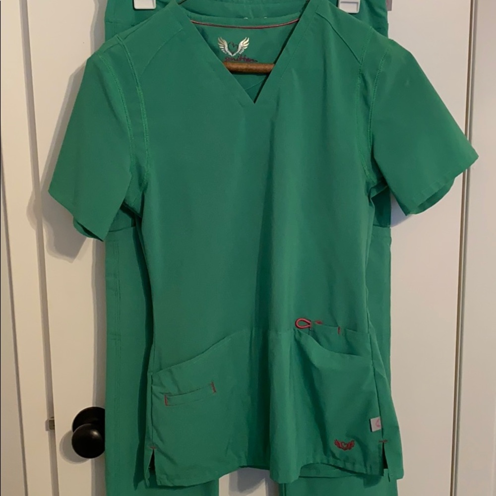 Smitten scrub set